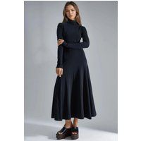 Langärmliges Midikleid mit Stehkragen