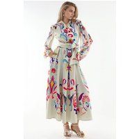 Maxikleid mit lebhaftem Blumenmuster
