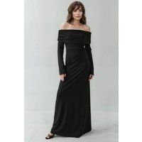 Elegantes schulterfreies Maxikleid