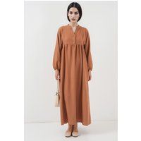 Luftiges Krepp-Maxikleid mit Knöpfen