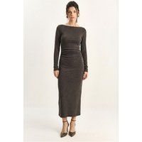 Körperbetontes Midi-Kleid mit Boot-Ausschnitt
