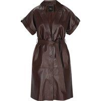 Minikleid aus Leder mit Gürtel