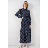 Kariertes Hemdkleid mit Bindegürtel