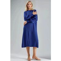 Lockeres Rippstrick-Midikleid