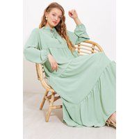 Stufen-Maxikleid mit Bindedetail