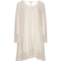 Kurzes Kleid mit Häkelspitze