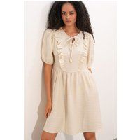 Mini-Smockkleid in A-Linie mit Rüschen