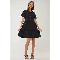 Gestuftes A-Linien-Hemdblusenkleid