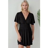 Ausgestelltes Minikleid mit Flatterärmeln
