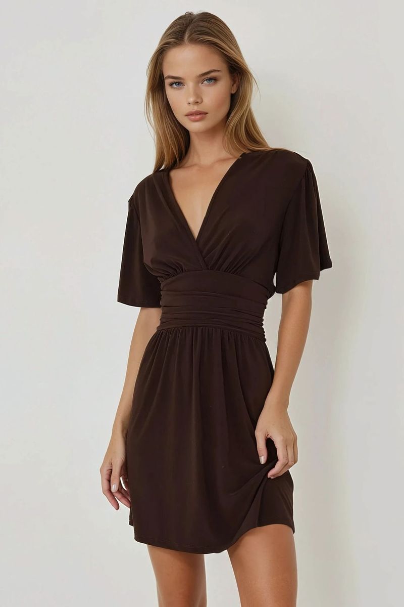 Mini-Kleid mit V-Ausschnitt und Kurzarm
