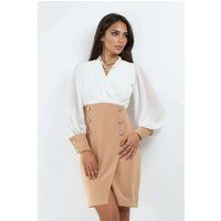 Elegantes Wickel-Midi mit Knopfdetails