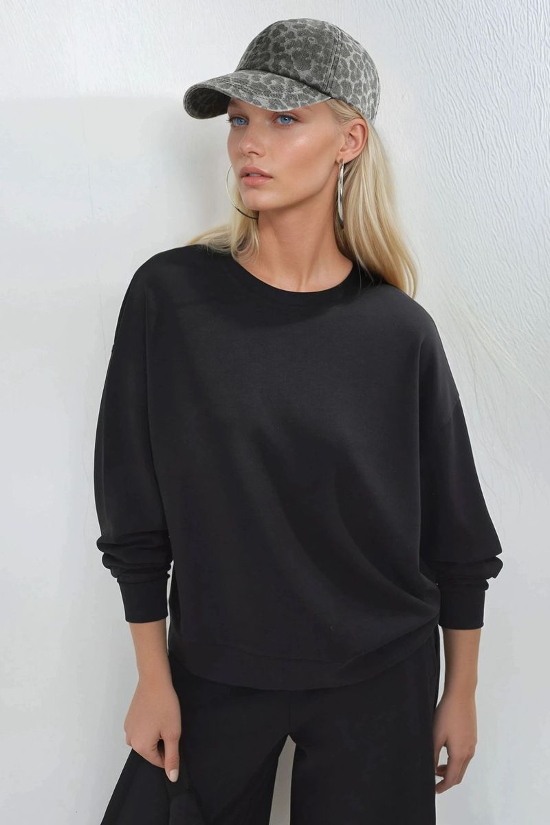 Entspannter Modal-Pullover mit Rundhalsausschnitt