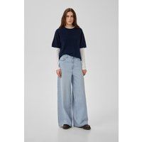 Hoch geschnittene Jeans mit weitem Bein