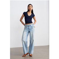 Tief sitzende gerade geschnittene Jeans