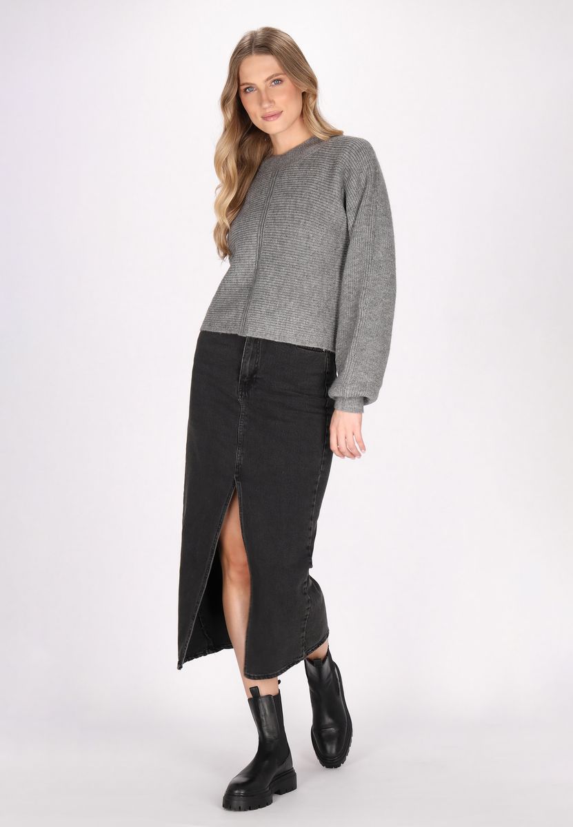 Gerippter Crop-Pullover mit Nahtdetail