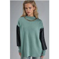 Oversized Strickpullover mit Kunstleder-Ärmeln