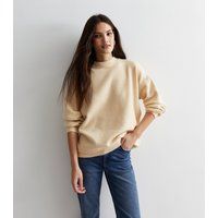 Weicher Feinstrickpullover mit Stehkragen