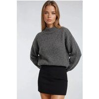 Lässiger Grobstrickpullover mit Stehkragen