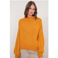 Grobstrickpullover mit lockerem Stehkragen