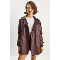 Doppelreihiger Trenchcoat aus Kunstleder