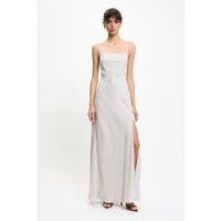 Minimalistisches rückenfreies Maxikleid mit Schlitz