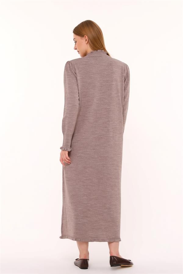 Strick-Maxikleid mit Rüschendetails