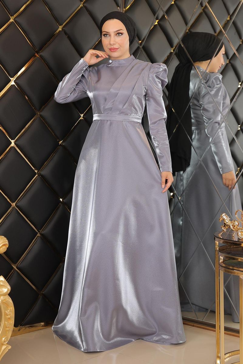 Elegantes Satin-Abendkleid mit Drapierung