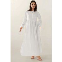 Elegantes Maxikleid mit Schluppenkragen