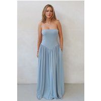 Trägerloses Maxikleid mit tiefem Taillenbund