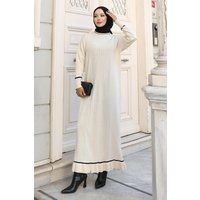 Verziertes Rippstrick-Maxikleid