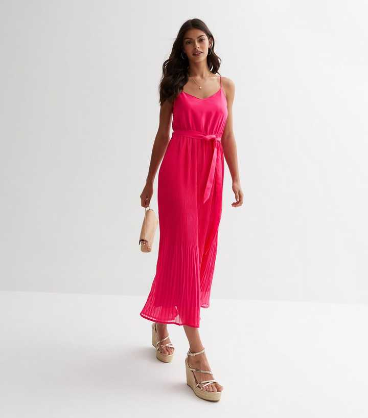 Elegantes Plissee-Midi mit Gürtel