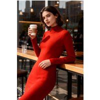 Geripptes Rollkragen-Midikleid