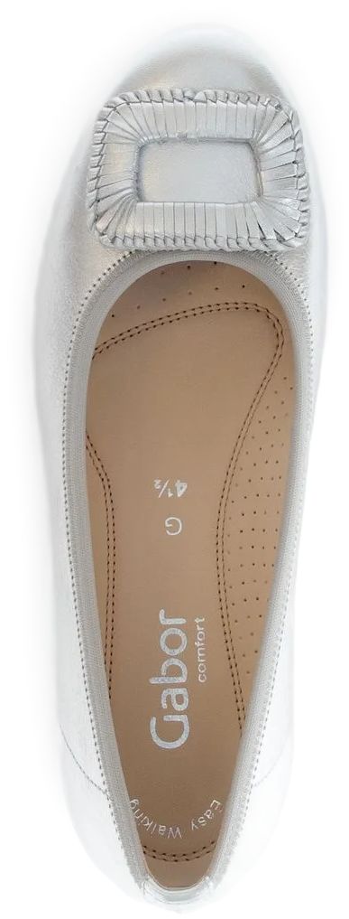 Elegante Lederballerinas mit dekorativer Schnalle