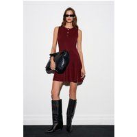 Nahtloses Strick-Skater-Minikleid