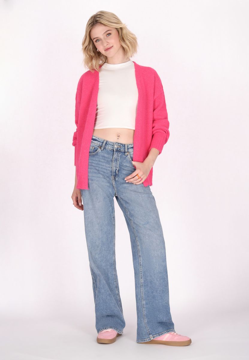 Locker geschnittene flauschige Strickjacke