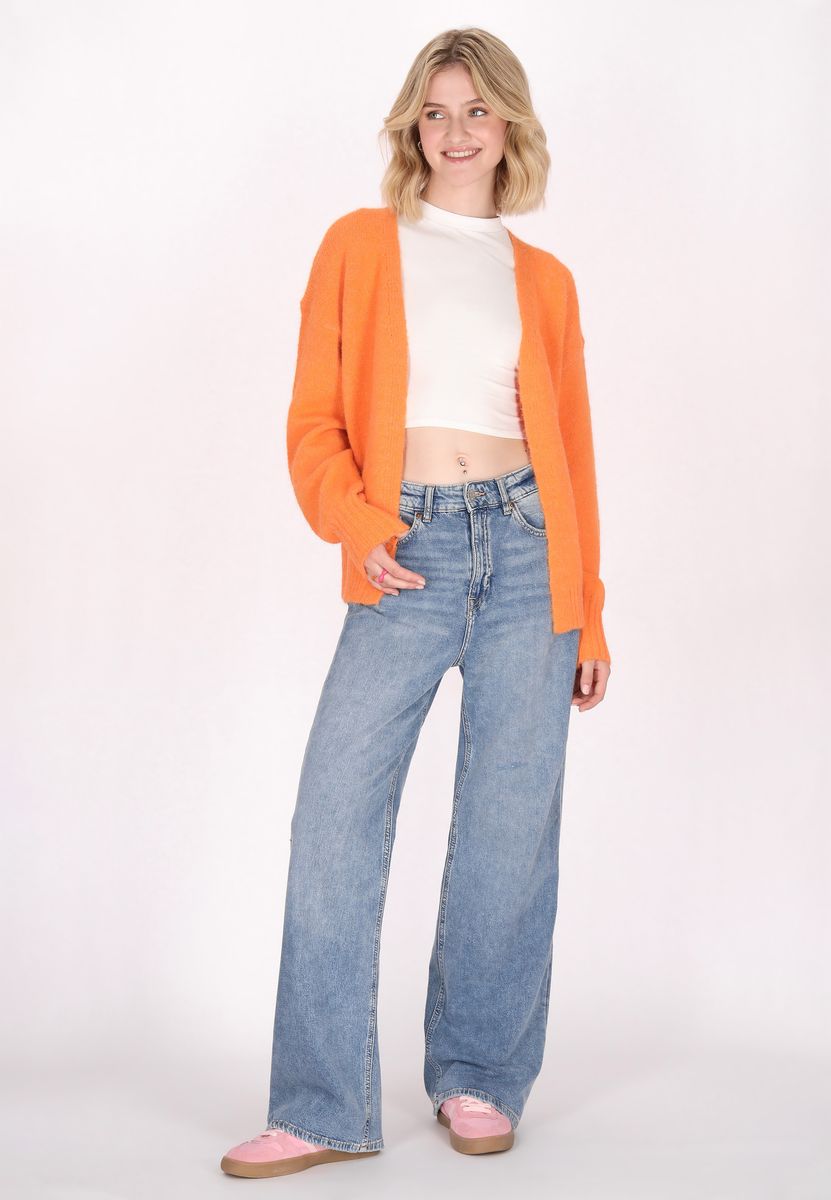 Übergroße flauschige offene Strickjacke