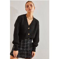 Gerippter Cardigan mit Goldknöpfen
