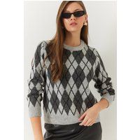 Klassischer Rundhals-Strickpullover mit Rautenmuster