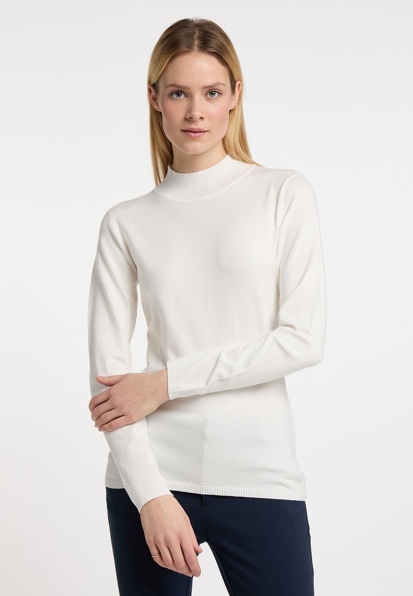 Klassischer Strickpullover mit Stehkragen