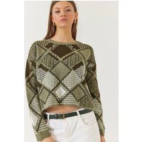 Kurzgeschnittener Strickpullover mit Patchwork-Muster