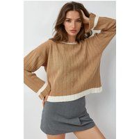 Gerippter Strickpullover mit Kontrastkanten