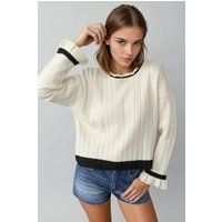 Rippstrick-Pullover mit kontrastierenden Streifen