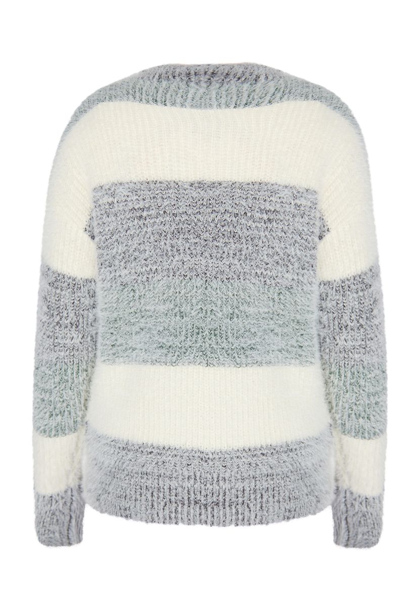 Weicher gestreifter Rundhals-Strickpullover