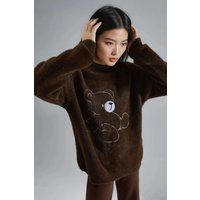 Flauschiger bestickter Teddybär-Pullover