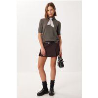 Kurzarm-Polopullover mit Schal-Detail