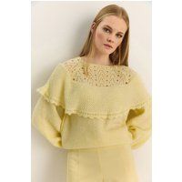 Strukturierter Strickpullover mit Rüschendetails