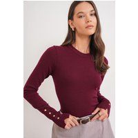 Schmaler Strickpullover mit Knopfdetails