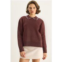 Lockerer Strickpullover mit Wellenkante-Kragen