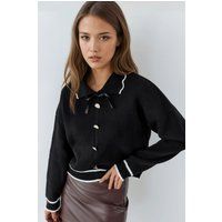 Strickjacke mit Polokragen und Schleife