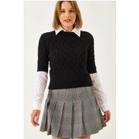 Strukturierter Crop-Pullover mit Hemdkragen